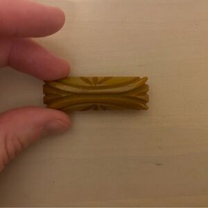 SOLD Vintage Mustard Carved Bakelite Brooch from c. 1940s